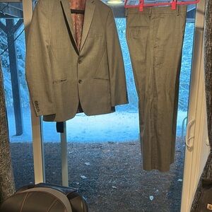 Men's Gray Suit